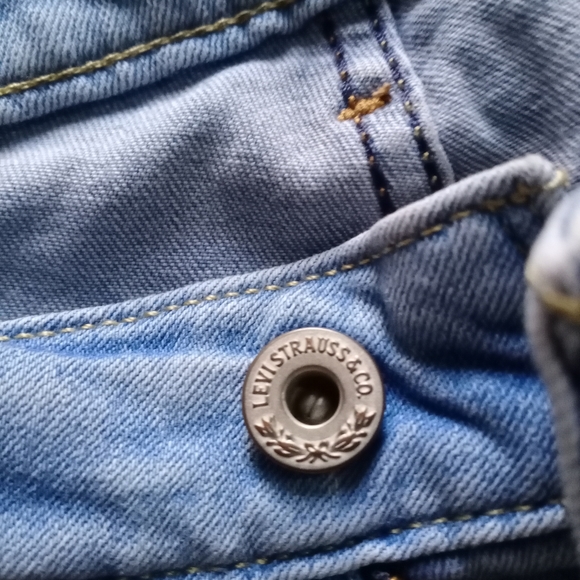 Levis Jeans Ice Blue  Light Color . - Picture 4 of 10